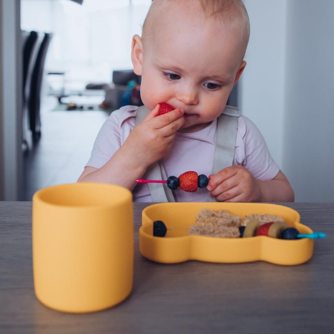 Baby using Grip Cup and Snackie