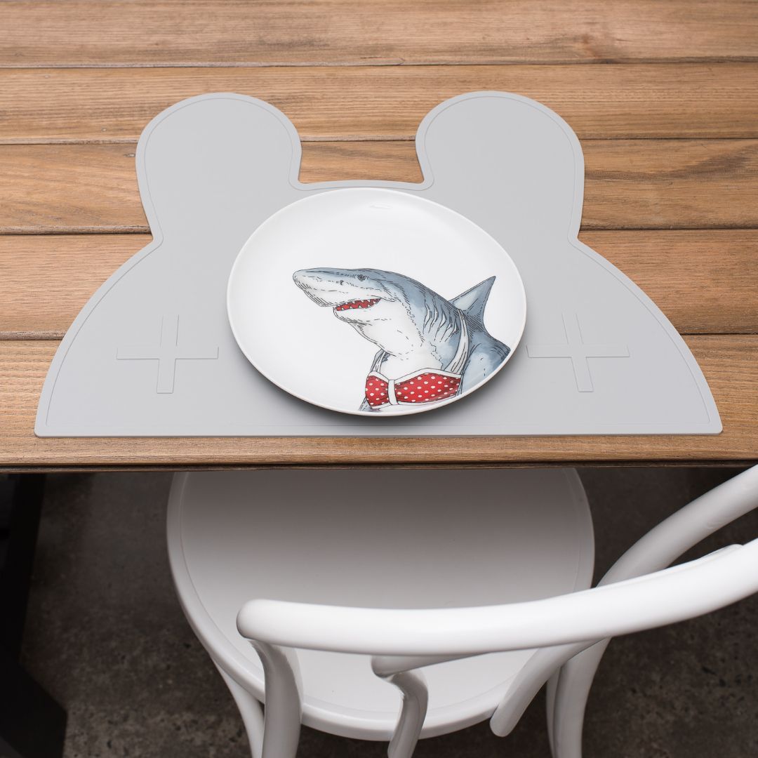Silicone bunny kids placemat in the shade grey.