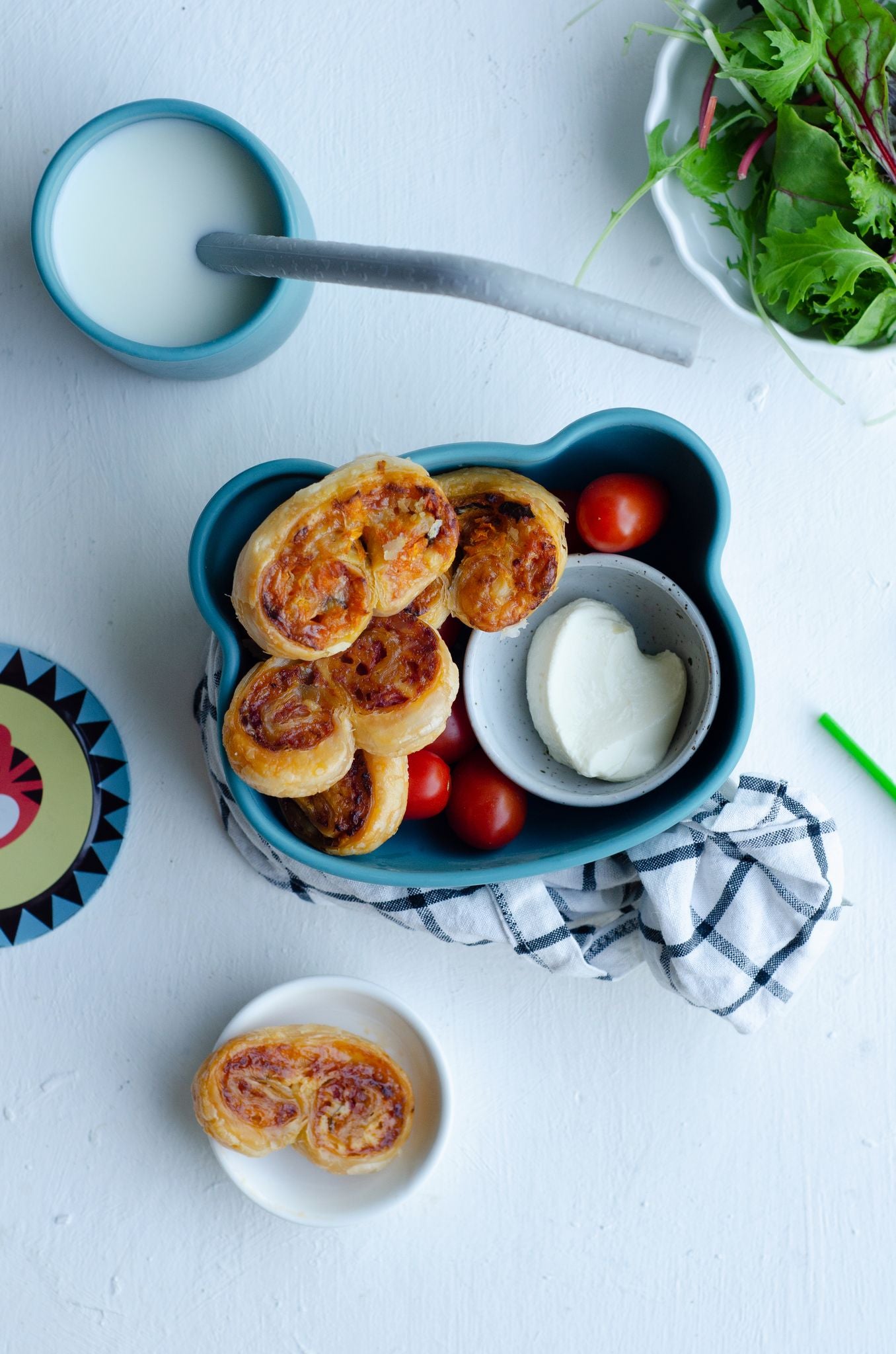 savoury puff pastry scrolls lunch box