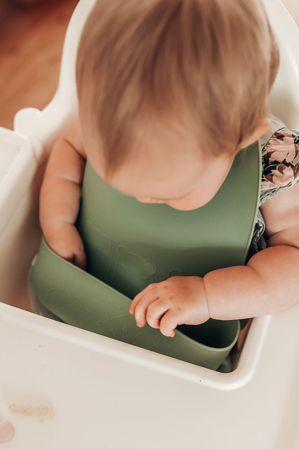 Could this possibly be the best Silicone Baby Bib ever?