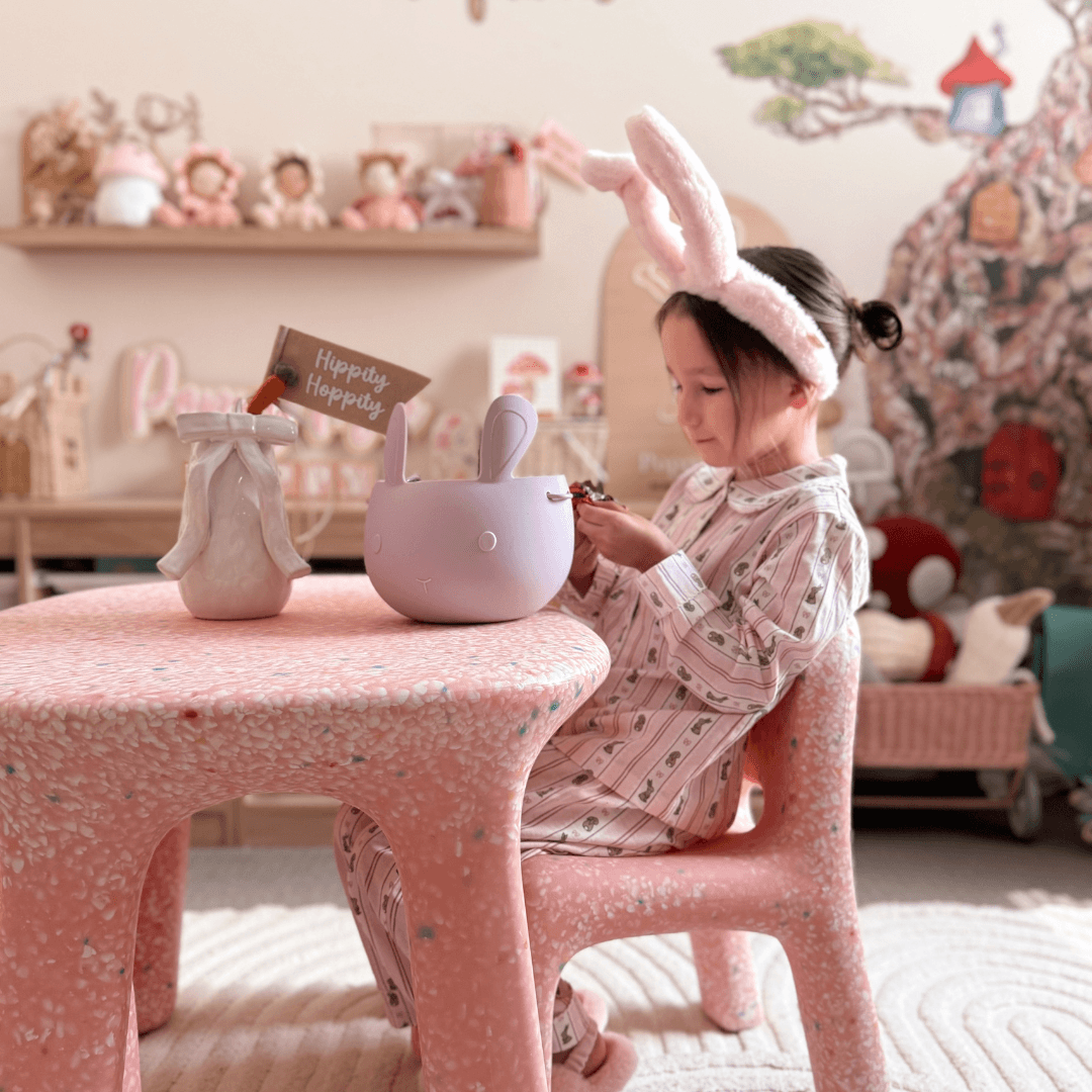 easter-bunny-basket-lilac-table