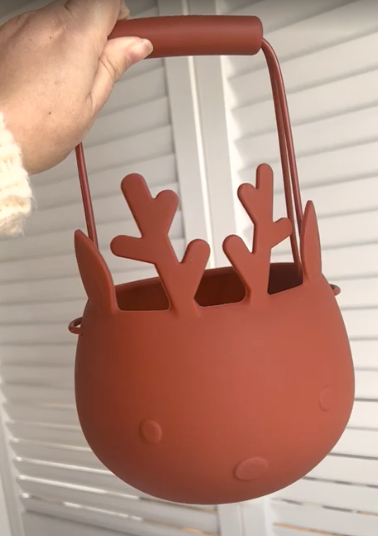 Christmas Reindeer Basket - Rust