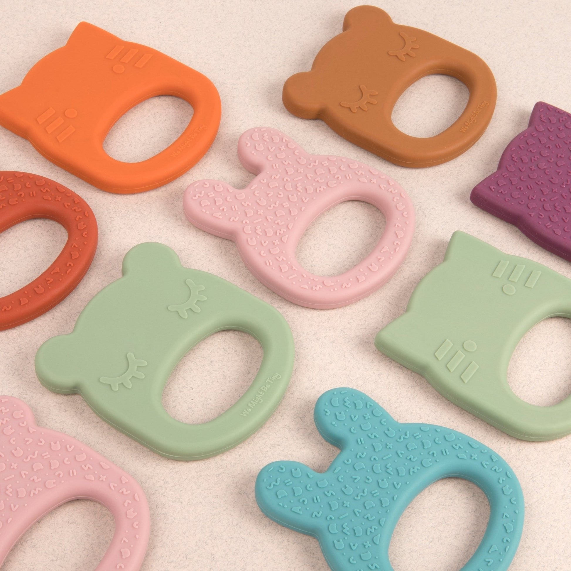 Our silicone cat teething ring in Sage
