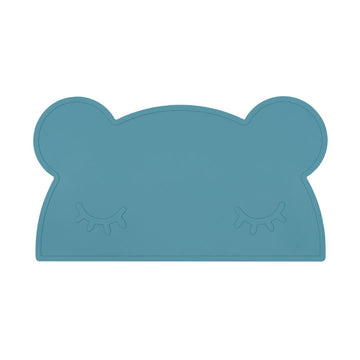 Silicone bear kids placemat in the shade blue dusk.
