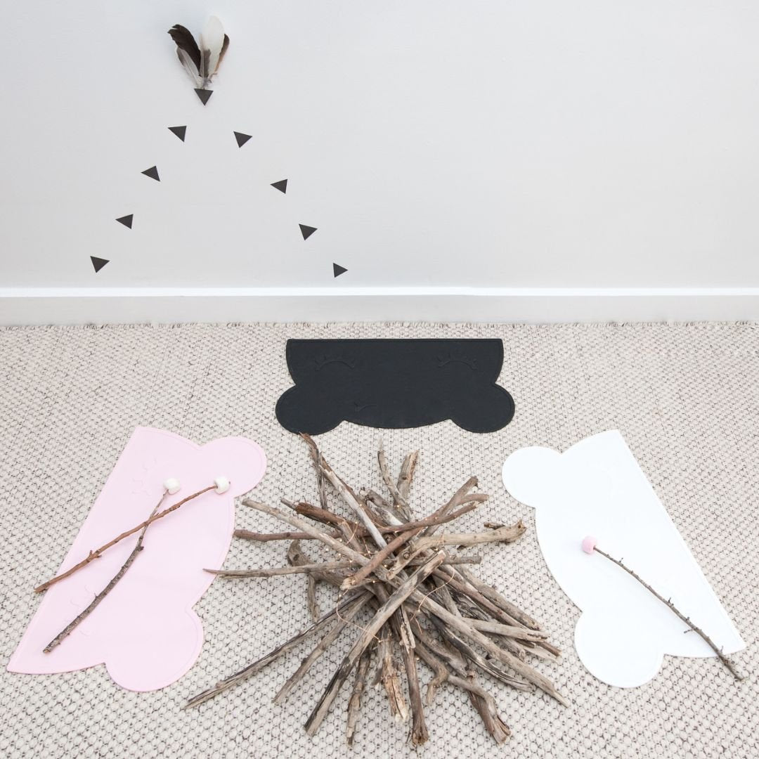 Silicone bear kids placemat in the shade grey